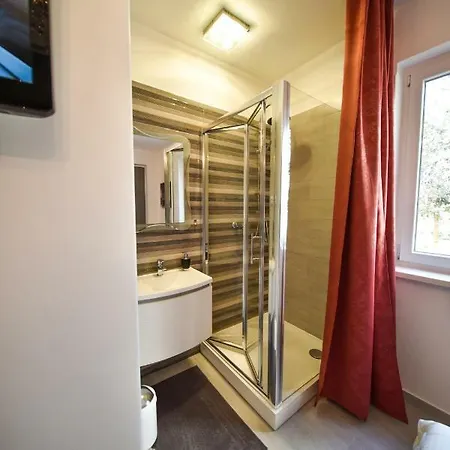 Guest house Crystal Luxury *